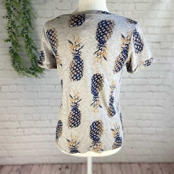 𝅺CHELSEA & Theodore Pineapple Tee S - Picture 2 of 2